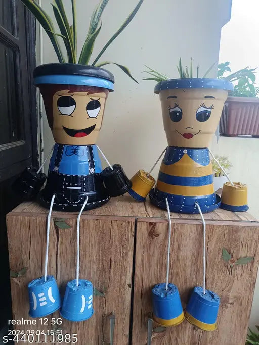 Planters for balcony,planters for home decor,planters for living room,bedroom planters,couple planters,new planters,trendy planters