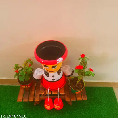 Planter stand,planters,hanging planters,indoor pots,outdoor pots,pots for balcony,pots for home,cartoon planters,