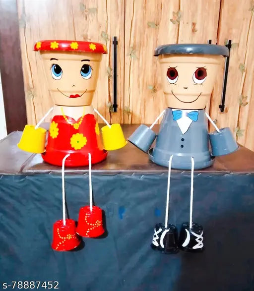Cute Couple Art Handcraft Planters For Garden Pots And Planters, Home Decor, Garden Decor, Garden pots for Balcony Decoration, Gifting ( Pack Of 2 )