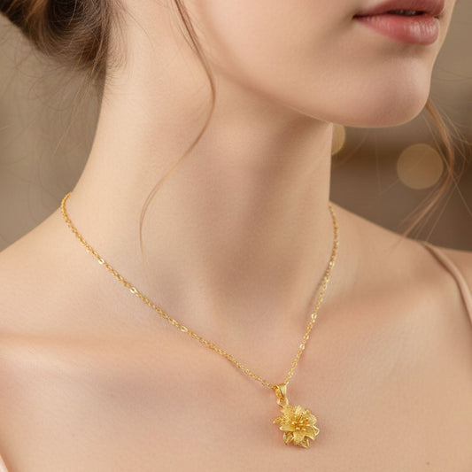 Traditional style gold pendant necklace for women