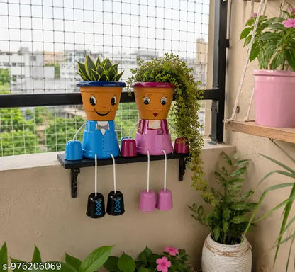 Couple Face Planter Set with Legs ,Cute Hanging Flower Pots for Home Decor, Handmade Plastic Succulent Planters for Balcony, Garden & Living Room (Set of 2)