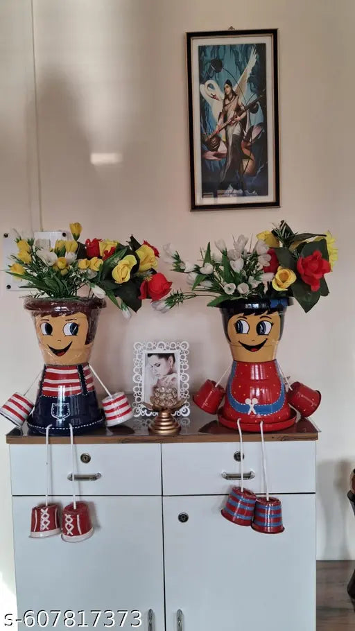 Planters,pots,pots for balcony,pots for garden,pot for living room,planters stand,planter stand,decorative pot