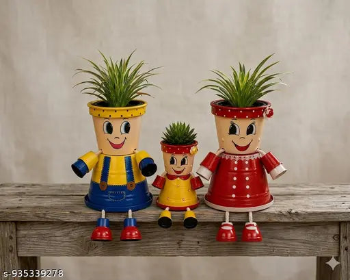 Family Planters Set - Cute Mom, Dad & Kids Cartoon Flower Pots for Home & Garden Decor (Pack of 3),Family Planters
