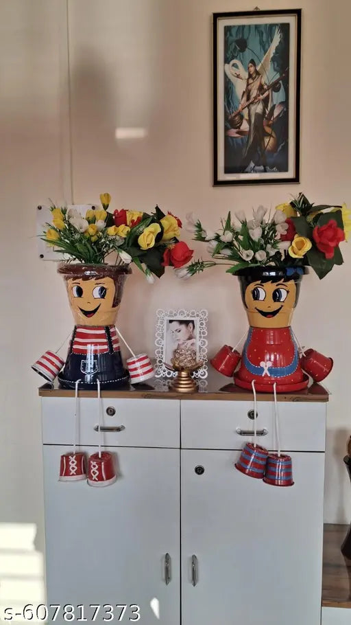 Planters,pots,pots for balcony,pots for garden,pot for living room,planters stand,planter stand,decorative pot