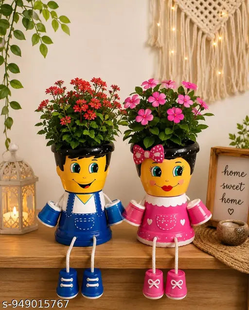 Cartoon Couple Planter Pots for Indoor Plants,Cute Sitting Flower Pots for Home Decor, Handpainted Boy Girl Planters with Legs Decorative Plastic Flower Pots Set